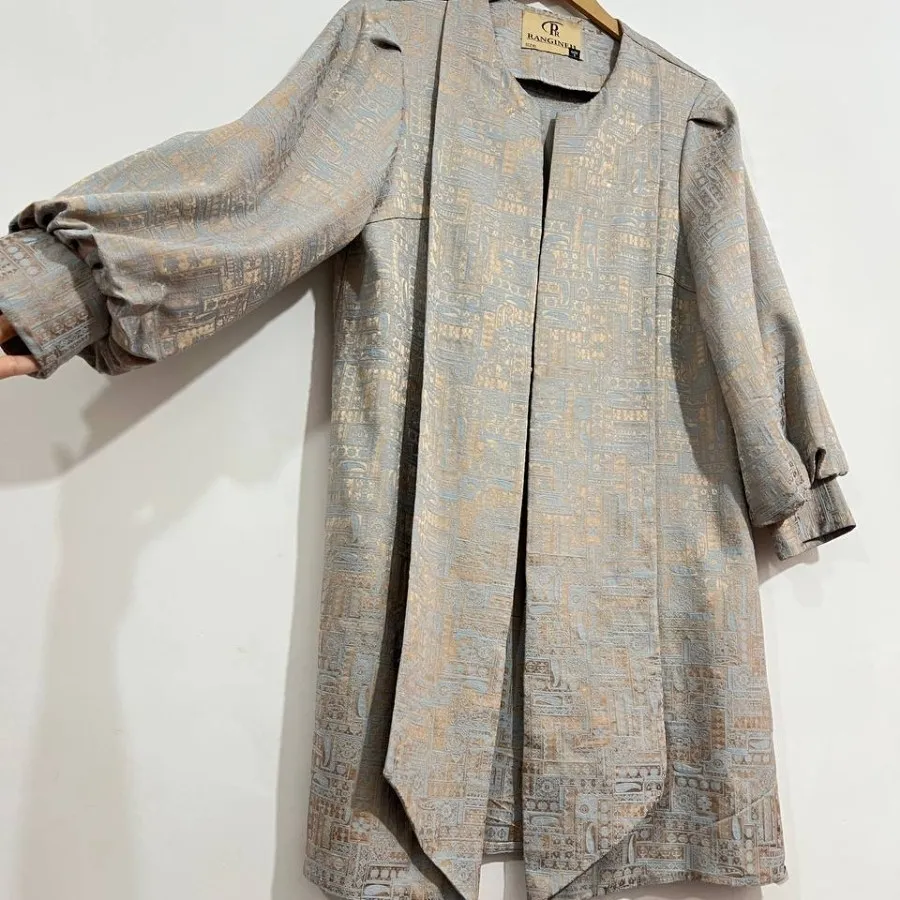 مانتو زنانه طرح باستانی