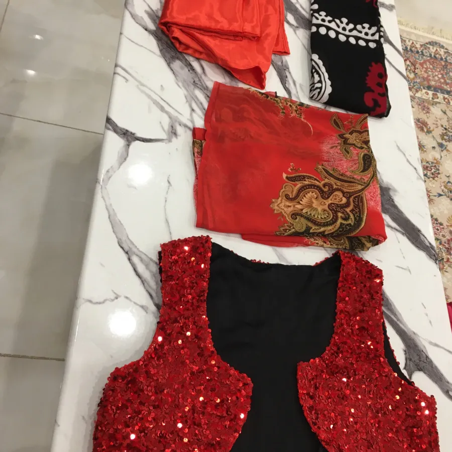 پیراهن کردی قرمز