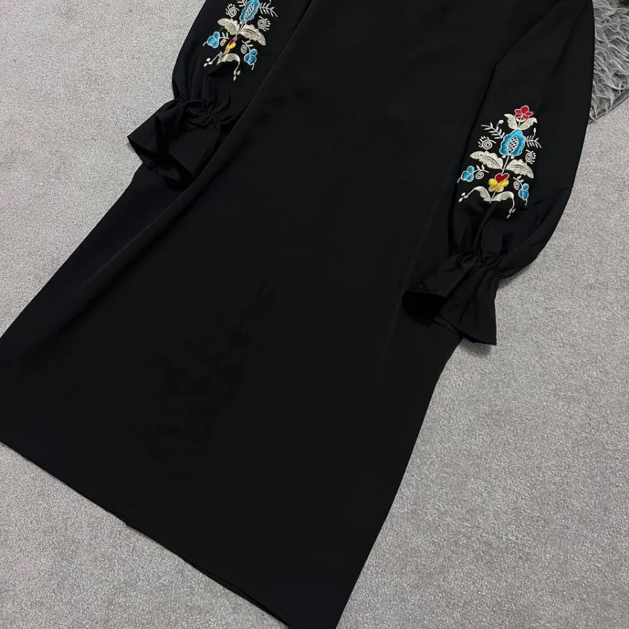 مانتو گلدوزی