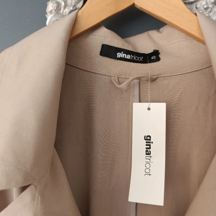 مانتو ترنچ کت کرمی GinaTr