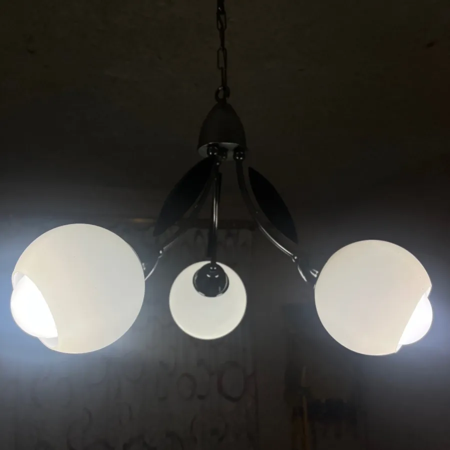 لوستری سه حبابی