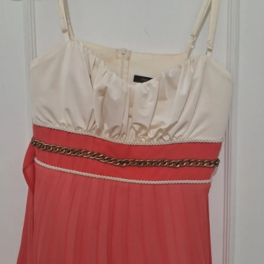 پیراهن زنانه