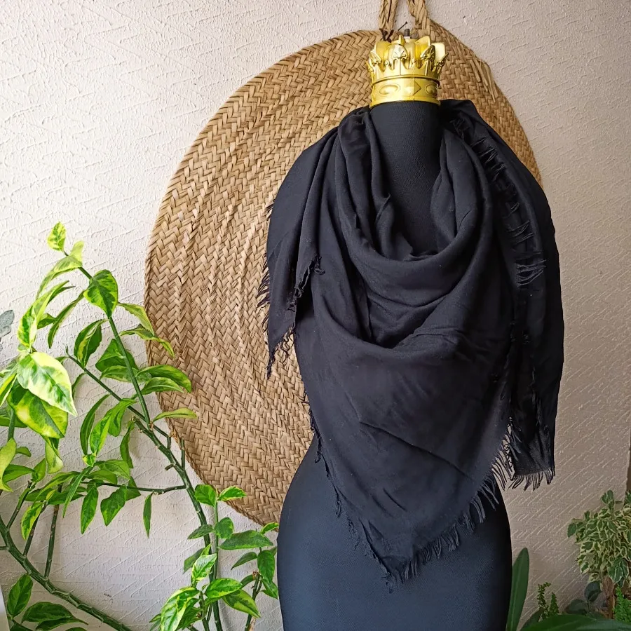 روسری مشکی قواره بزرگ