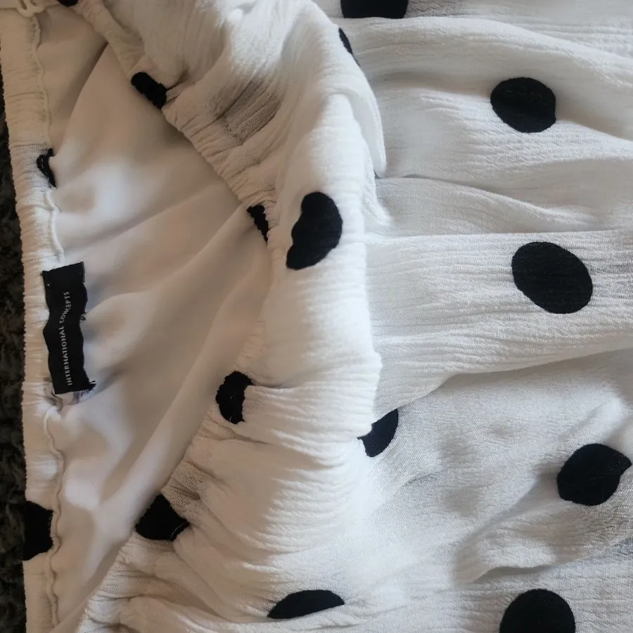 شومیز کرپ نخ خالخالی