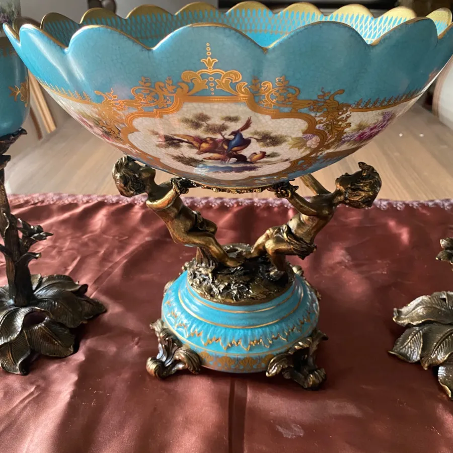 چینی پایه برنزی کبالت