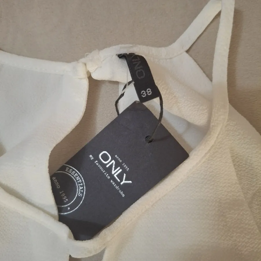 تاپ زنانه اونلی