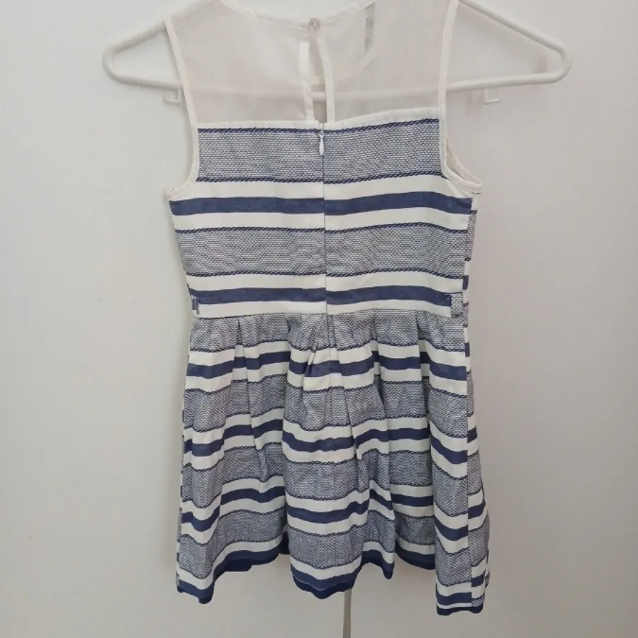 پیراهن دخترانه