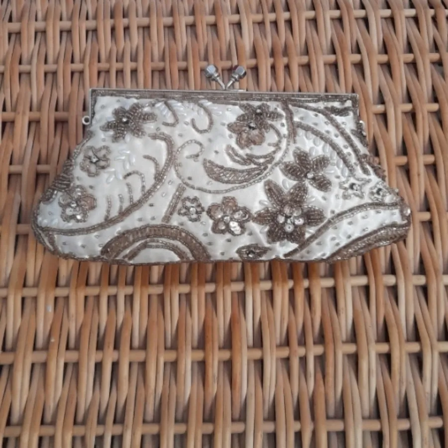 کیف دست دوز