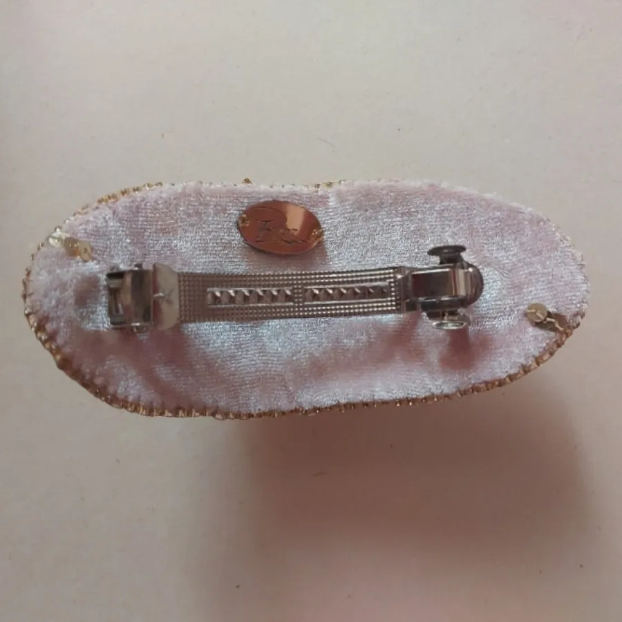 سنجاق سر شیک و مجلسی