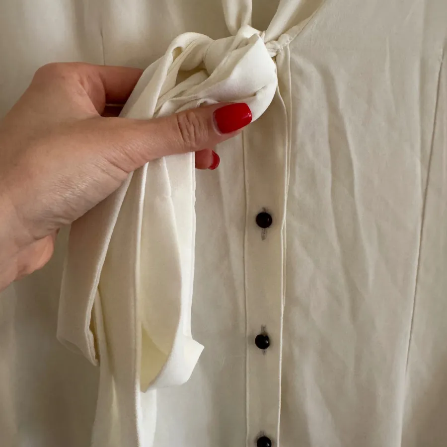 شومیز حریر یقه کرواتی