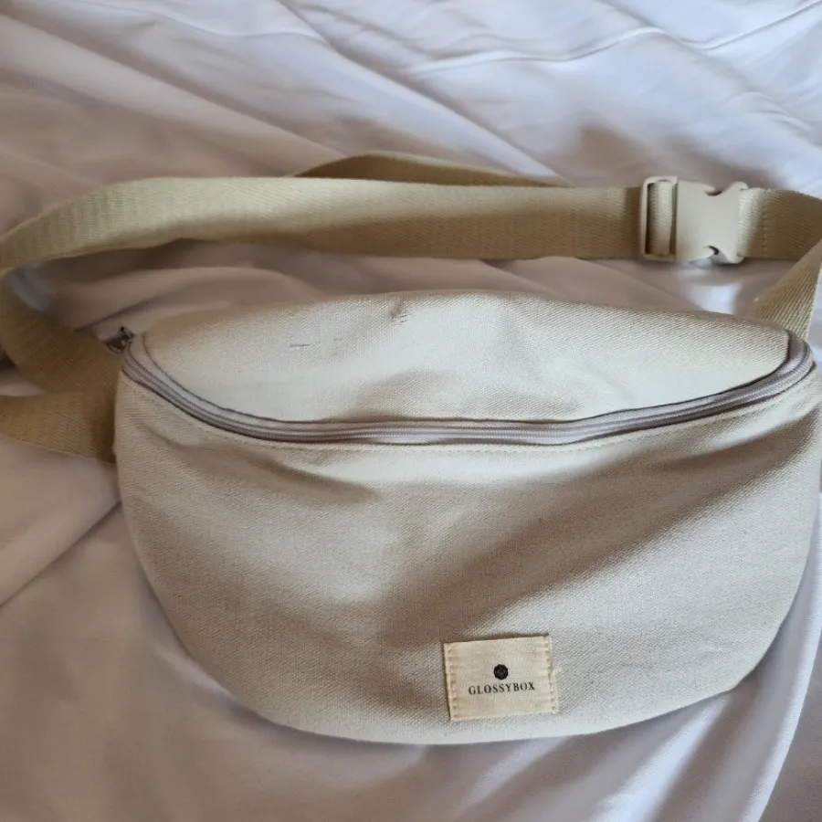 کراس بادی Glossybox