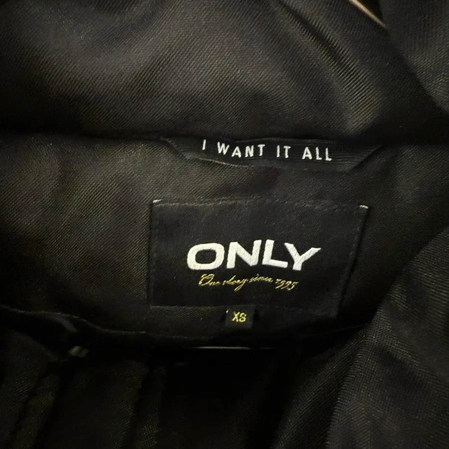 کاپشن برند دانمارکی only