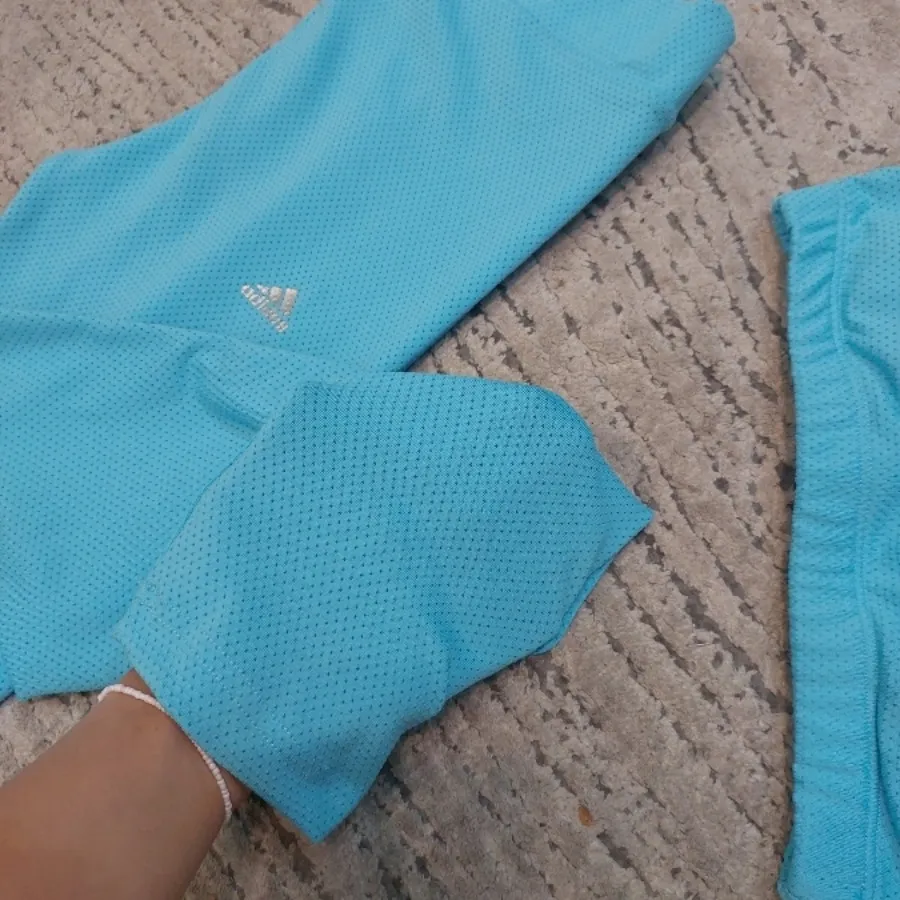 ست نیمتنه و لگ ورزشی