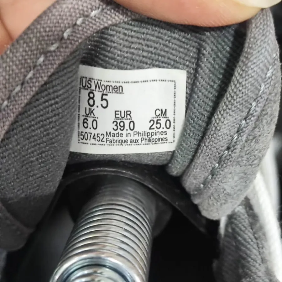 کفش کتونی اورجینال