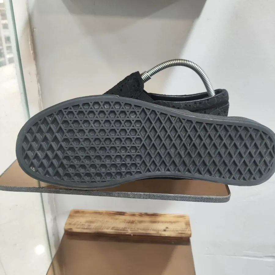 کفش کتونی اورجینال