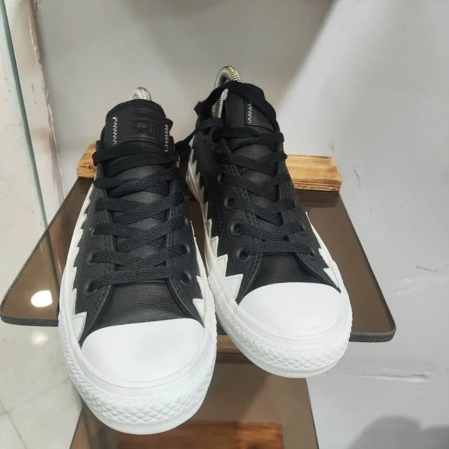 کفش کتونی اورجینال