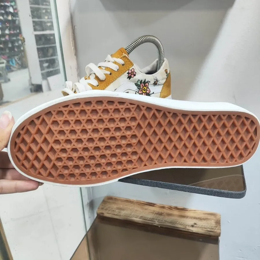 کفش کتونی اورجینال