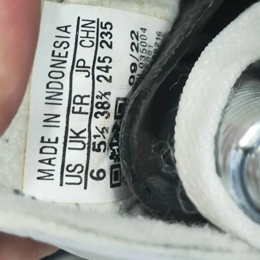 کفش کتونی اورجینال