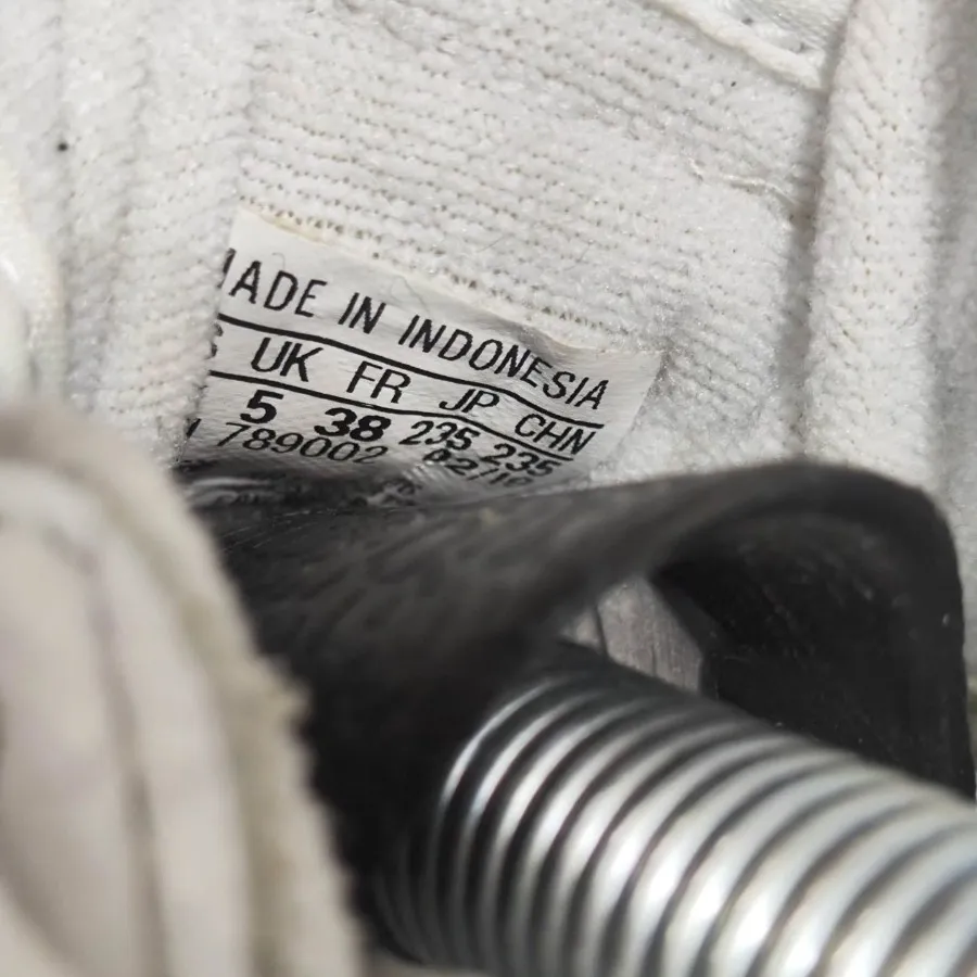 کفش کتونی اورجینال