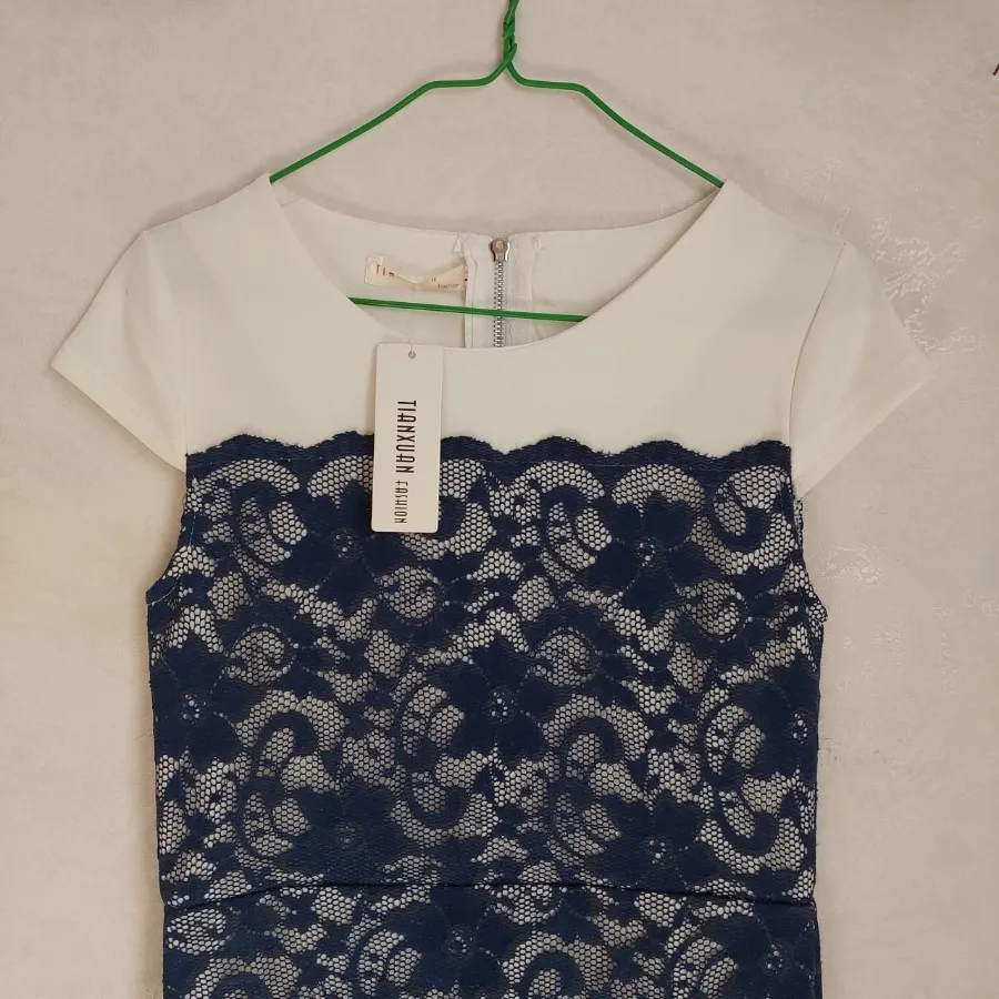 پیراهن دخترانه