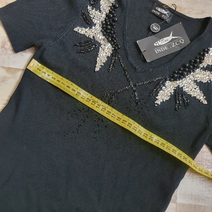 بلوز منجوق دوزی شده