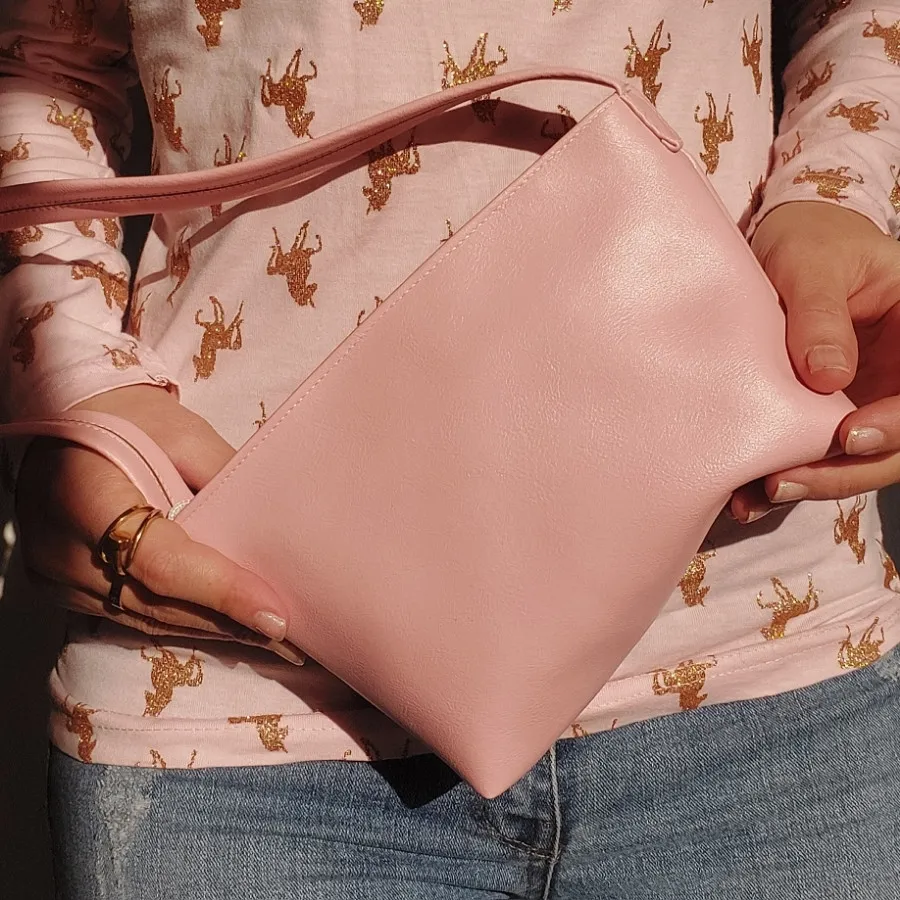 کیف کوچیک دوشی