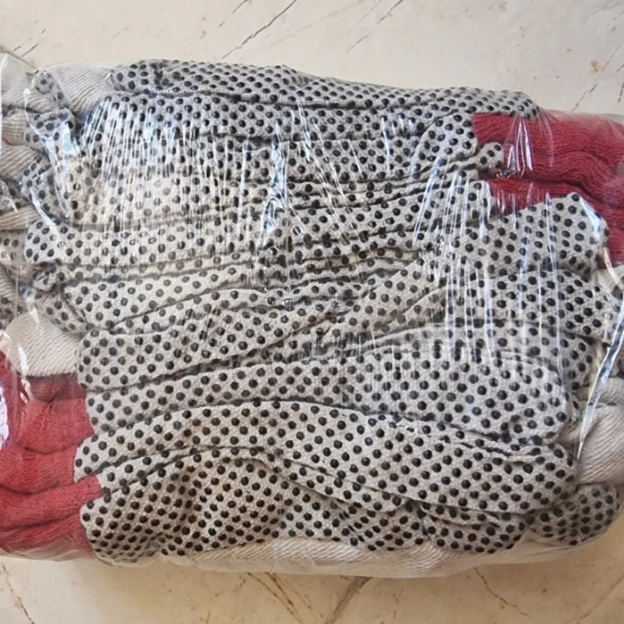 دستکش کار خالدار