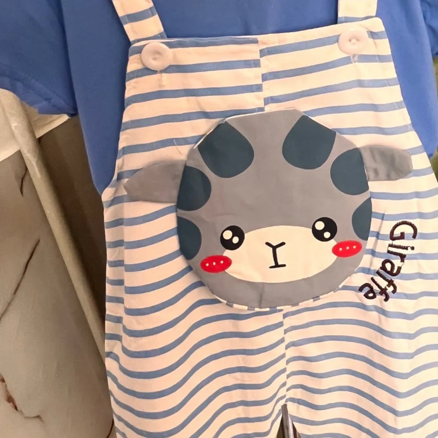 لباس بچگانه