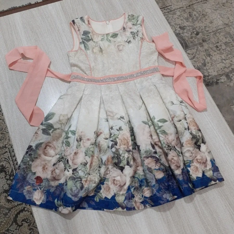 پیراهن دخترانه