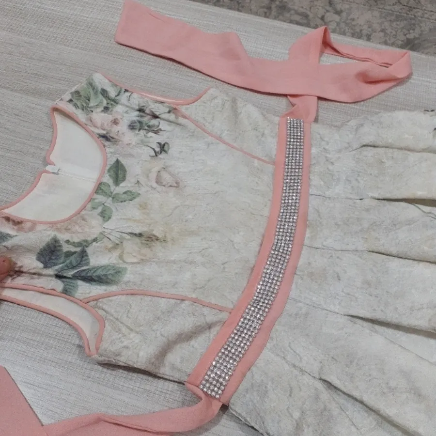 پیراهن دخترانه