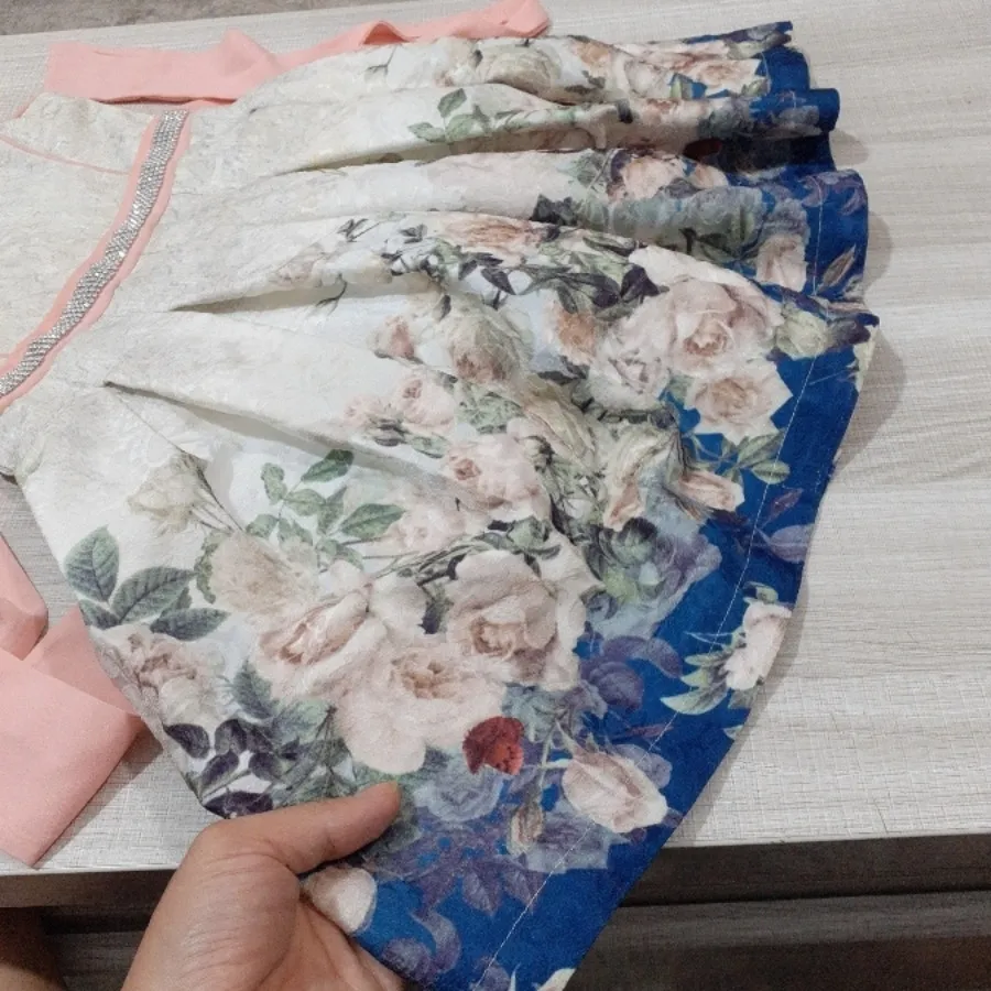 پیراهن دخترانه