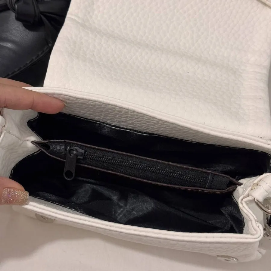 کیف سفید منگو