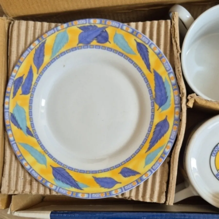 فنجون و نعلبکی