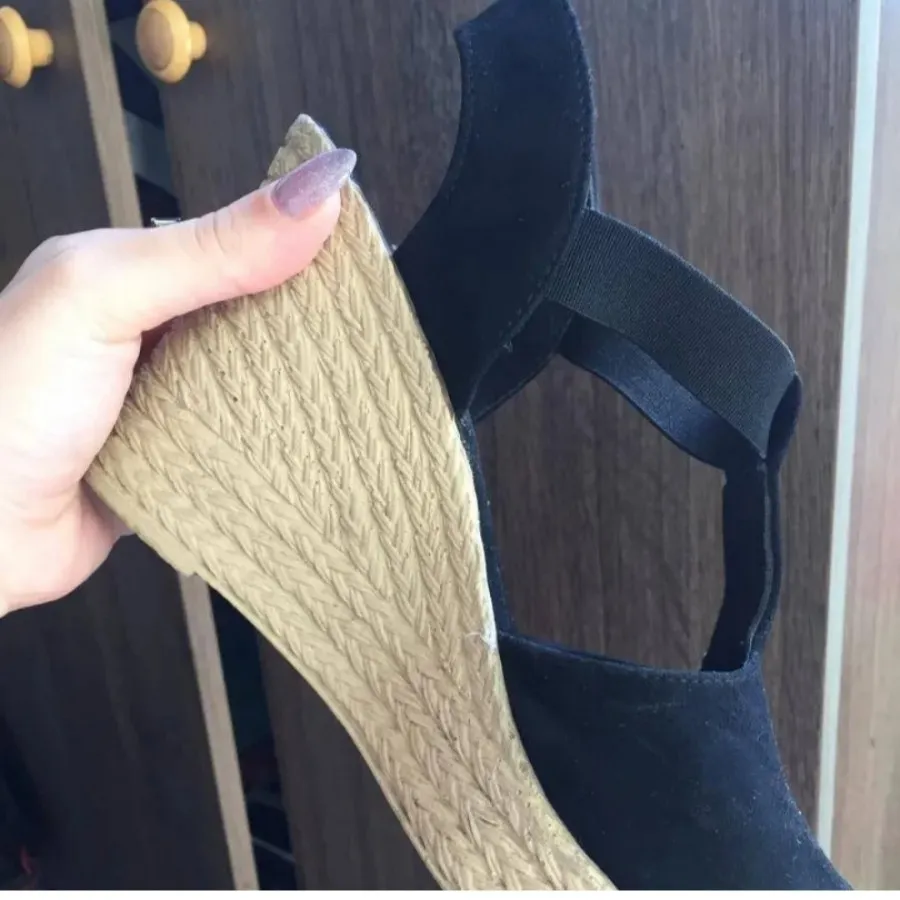 صندل پاشنه دار