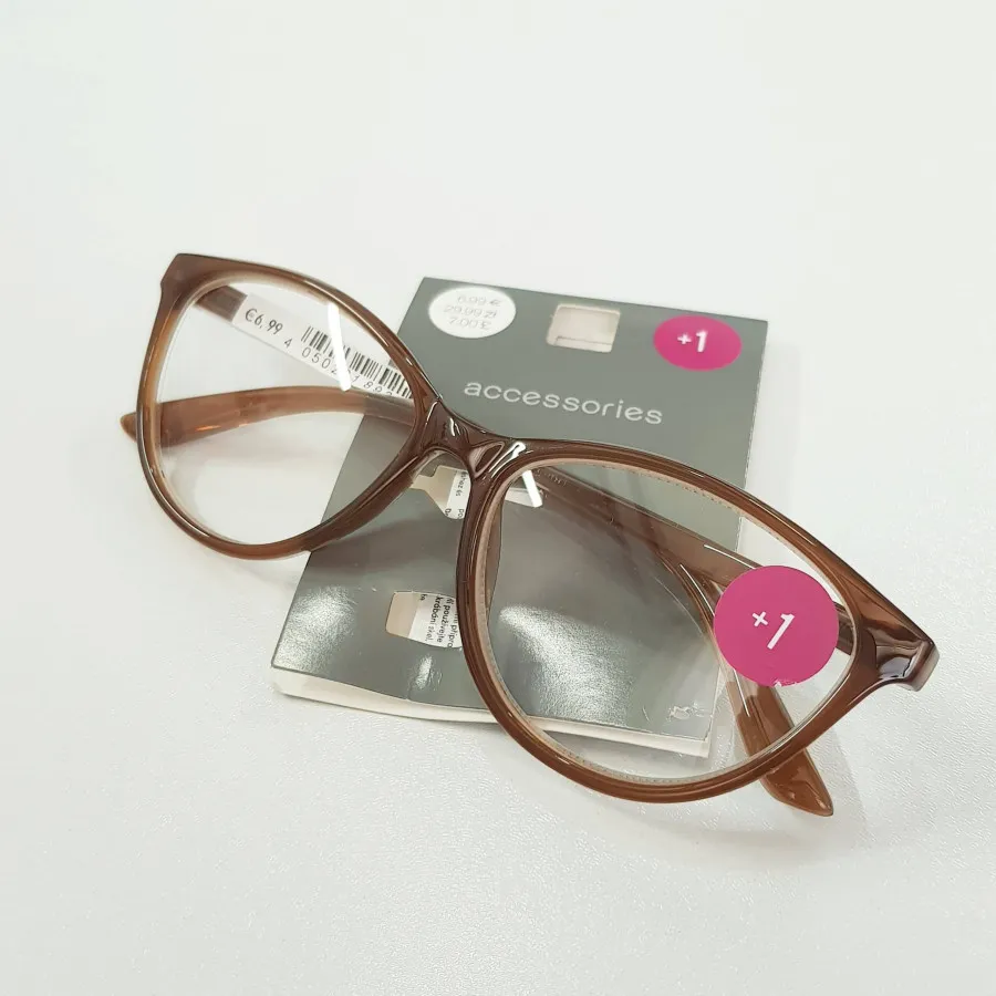 عینک طبی زنانه نزدیک بین