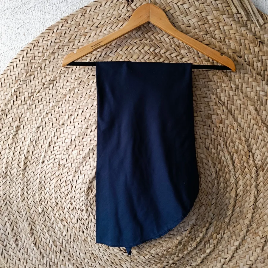 مقنعه سورمه ای