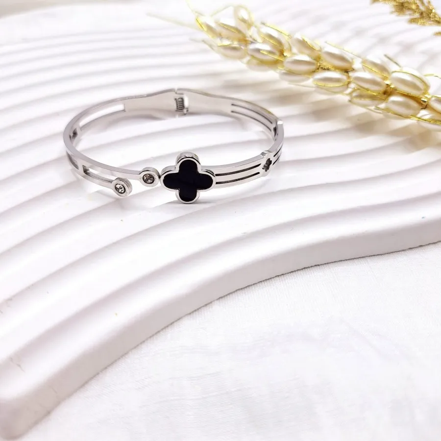 دستبند استیل ونکلیف