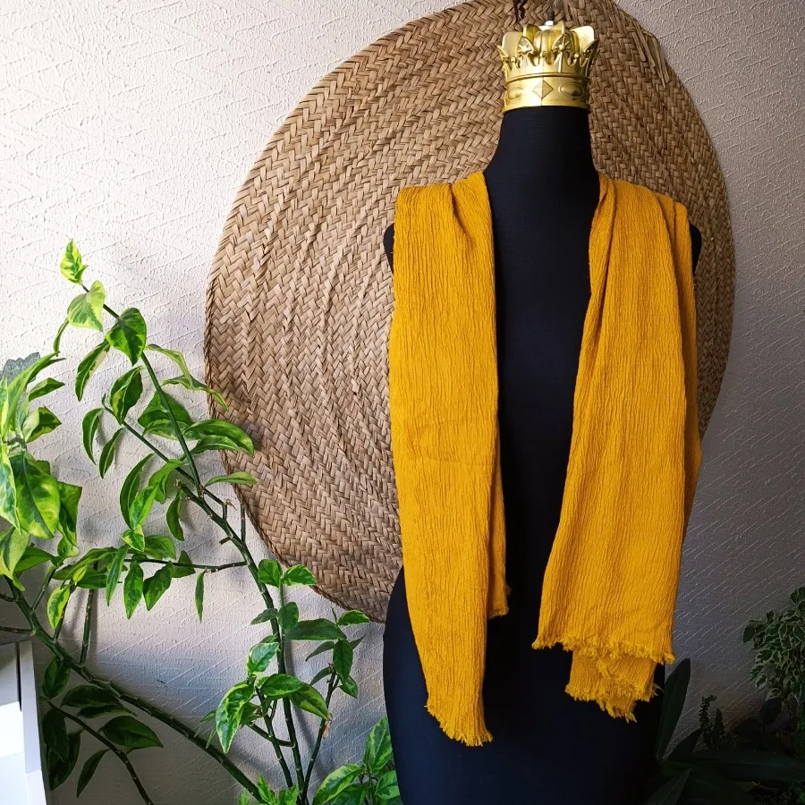 شال خردلی رنگ