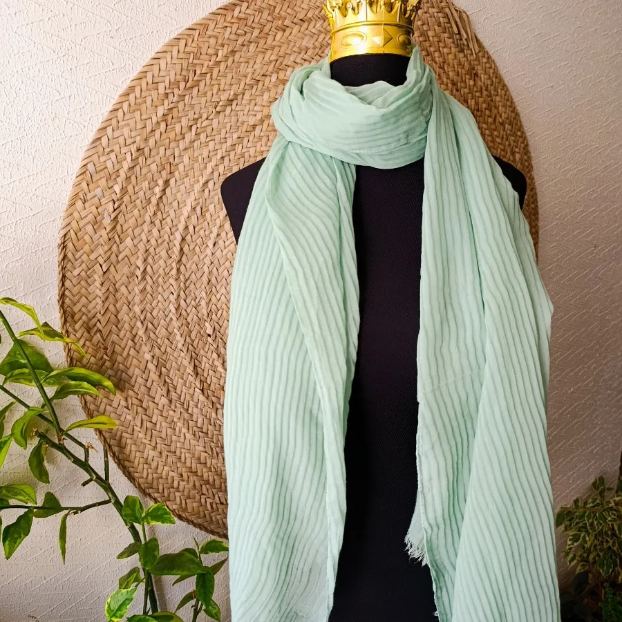 شال فیروزه ای روشن