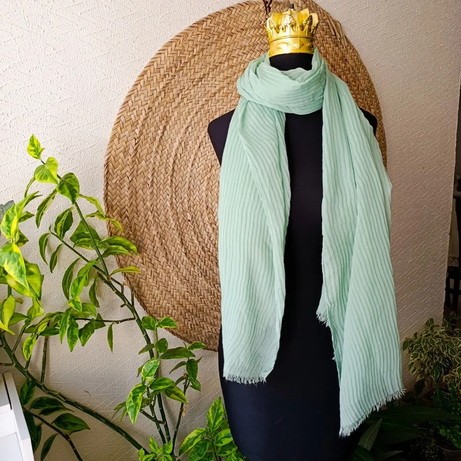 شال فیروزه ای روشن
