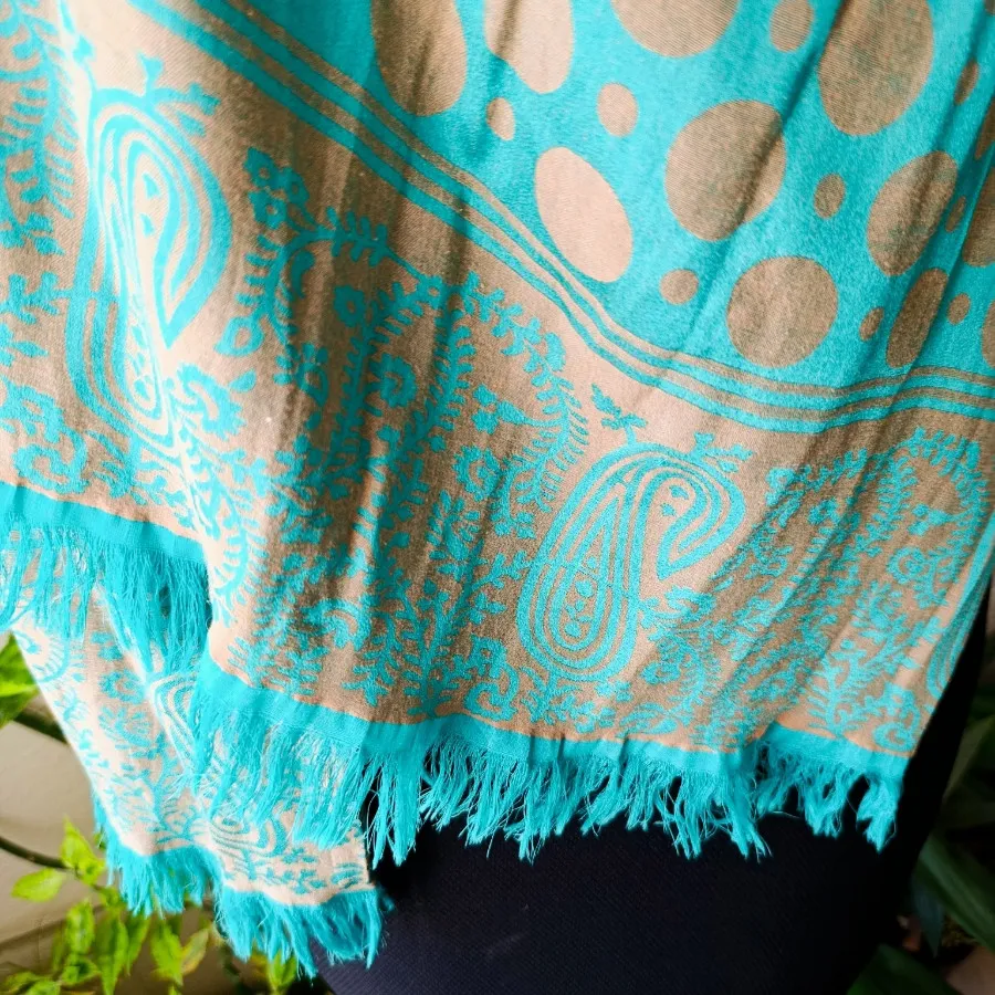 شال فیروزه ای