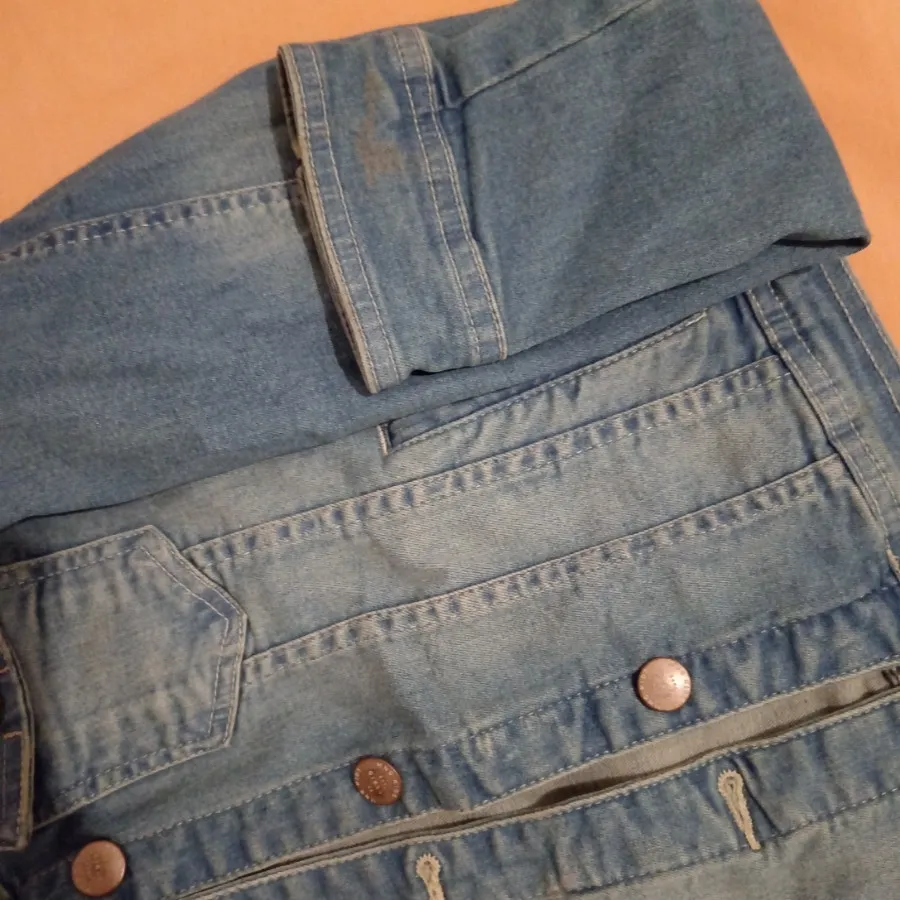 کت جین منگو (mango kids)