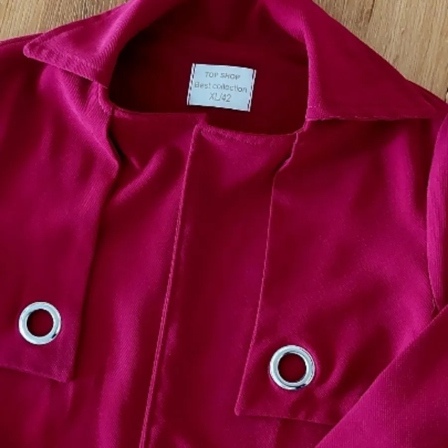 مانتو جلو باز