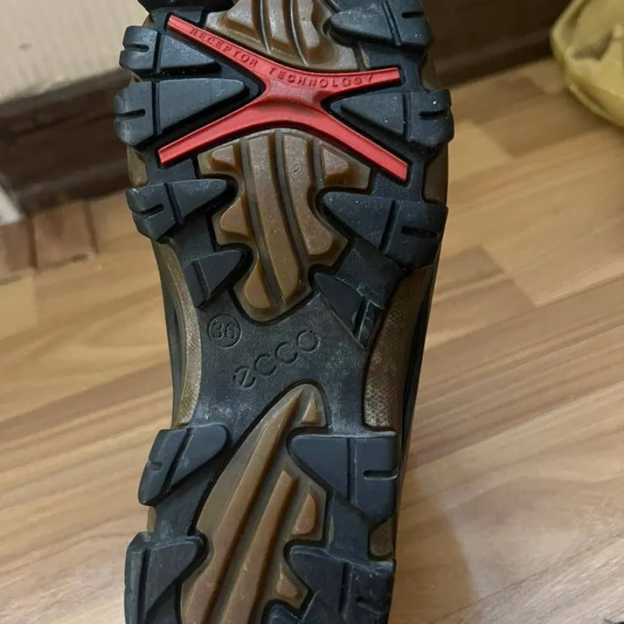 پوتین ecco (اکو) سایز 36