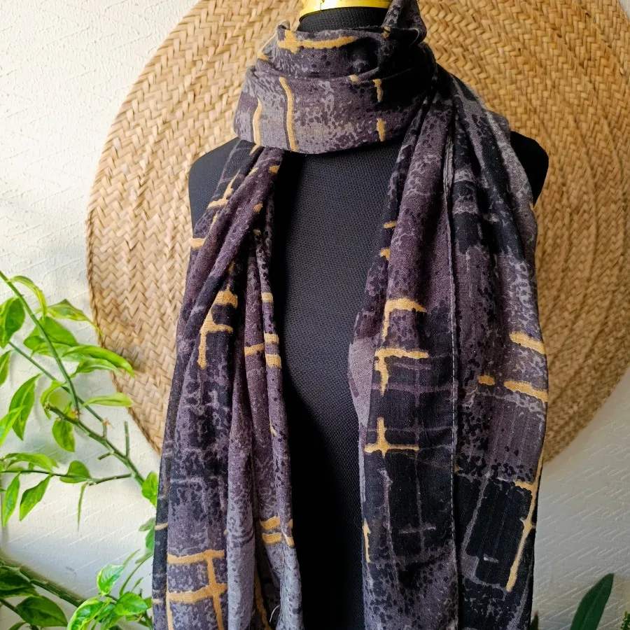 شال طوسی وکرم