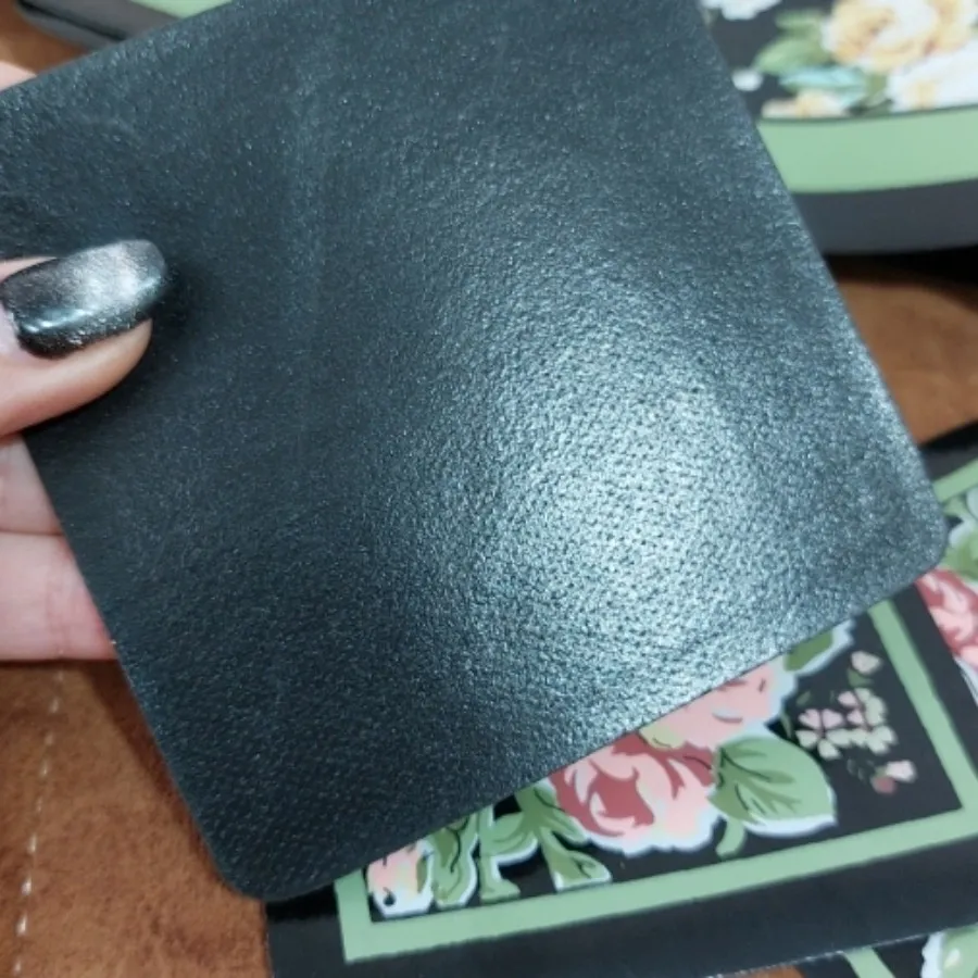 زیر بشقابی و لیوان