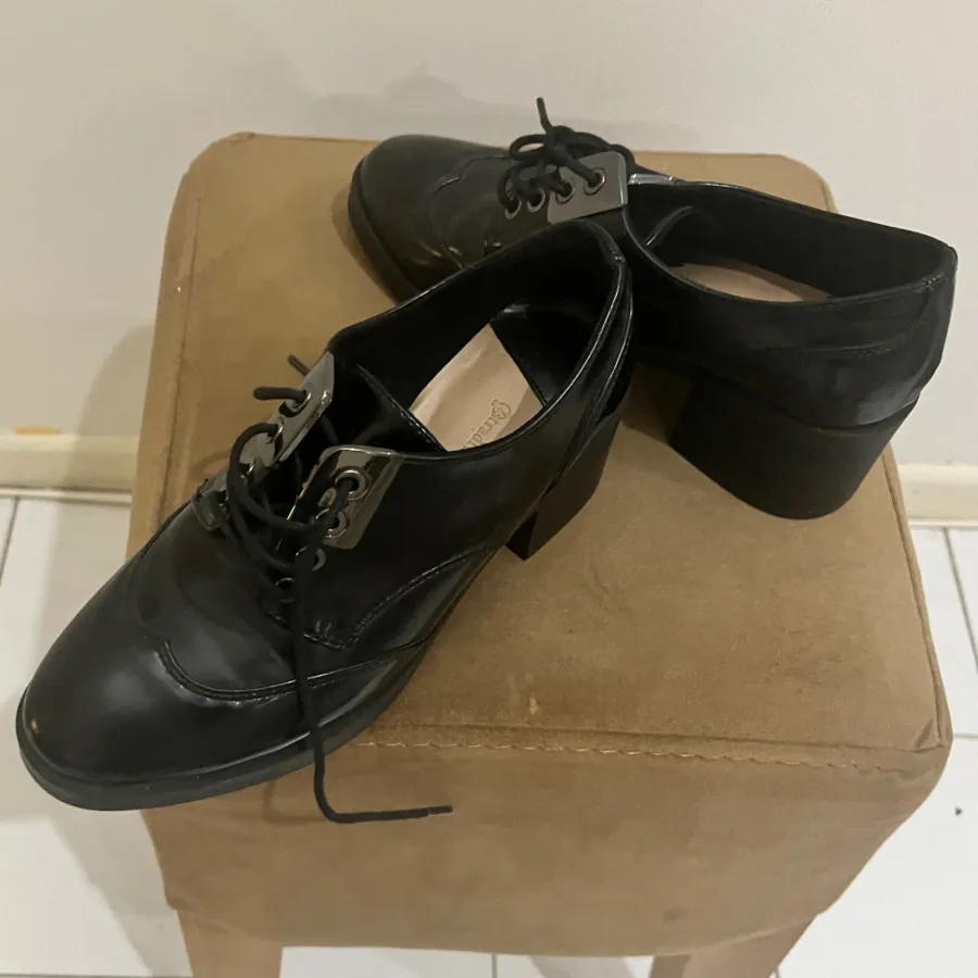 کفش مشکی استرادیواریوس