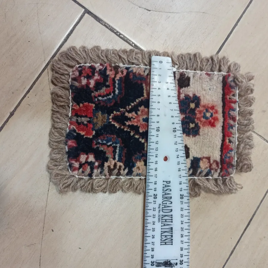 فرش روی صندلی