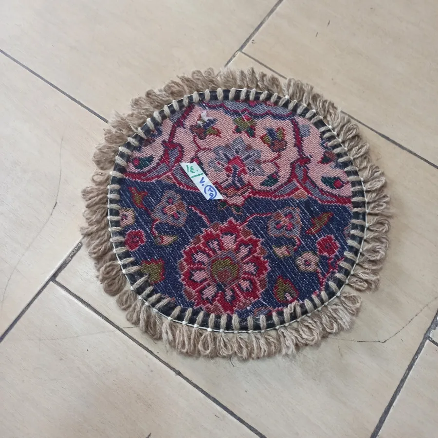 فرش روی صندلی