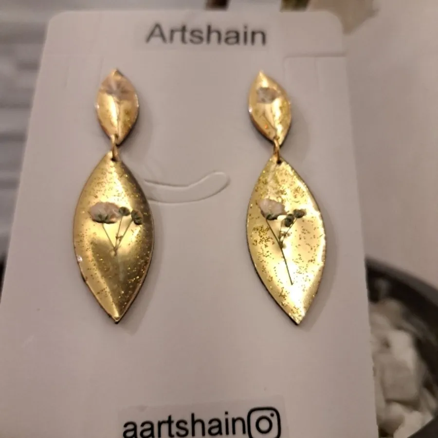 گوشواره رزین